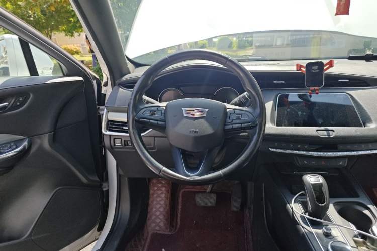 Used Cadillac XT4 2018 28T Two-Wheel Drive Leading Sport Model