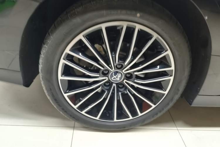 Used BYD Han 2024 DM-i Glory Edition 121KM Prestige Model
