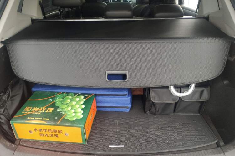 Used Volkswagen Tiguan L 2018 330TSI Automatic Two-Wheel Drive Luxury Edition Trunk