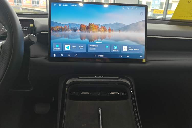 Used AION V 2024 Aion Tyrannosaurus 650 Smart Premium Edition
