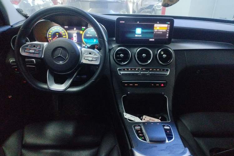 Used Mercedes-Benz C-Class 2020 C 200 L Fashion Edition Sport Version Center Console