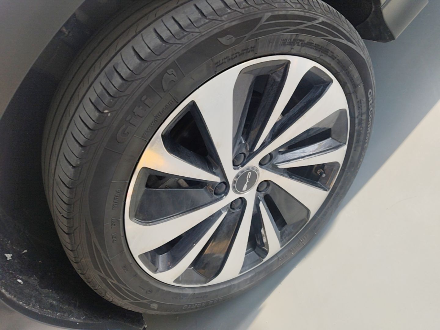BYD Song PLUS New Energy 2024 Honor Edition EV 520km Luxury Model — снимка 10