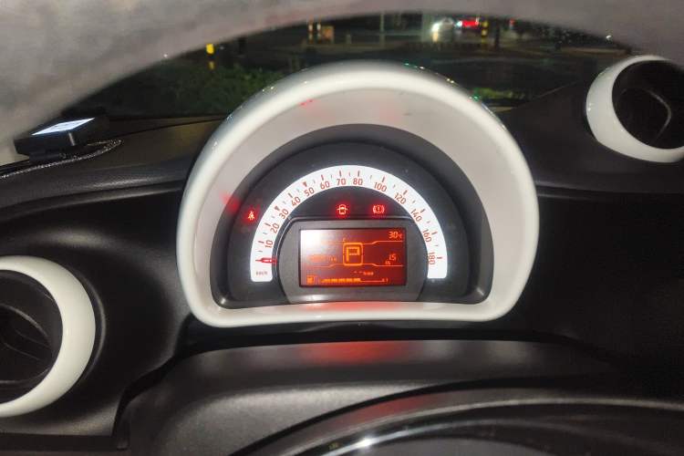 Used smart fortwo 2018 1.0L 52kW Hardtop Dynamic Version China V Instrument Cluster