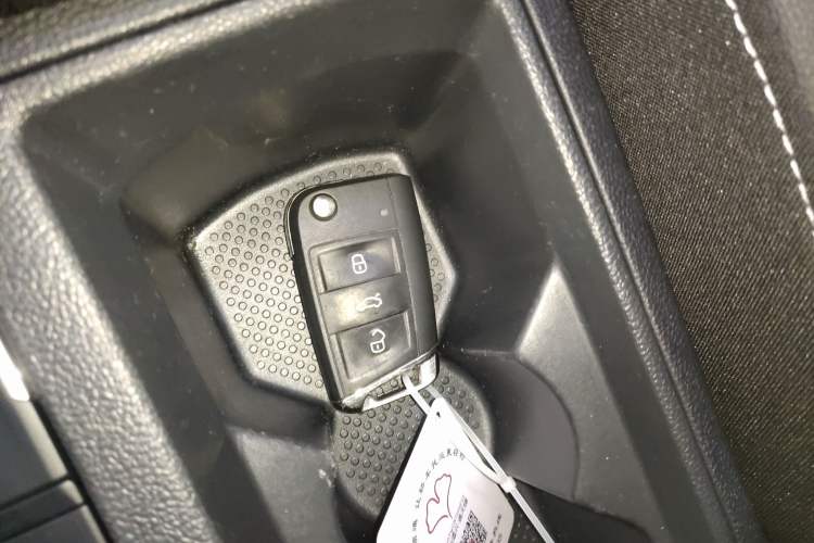 Used Volkswagen T-ROC 2022 280TSI DSG Two-Wheel Drive Comfort PLUS