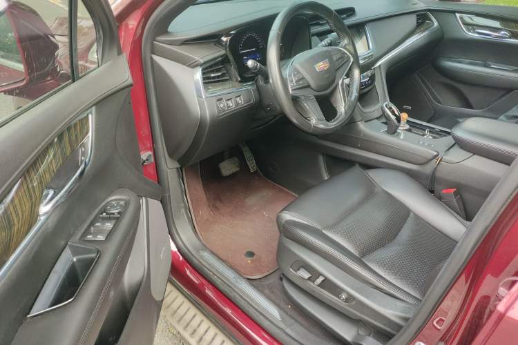 Used Cadillac XT5 2018 28E Four-Wheel Drive Tech Version