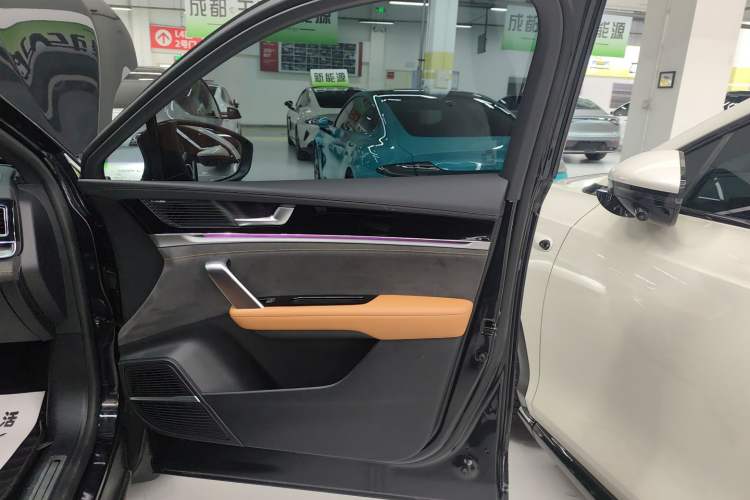 Used BYD Tang New Energy 2022 DM-p 215KM Four-Wheel Drive Flagship Model