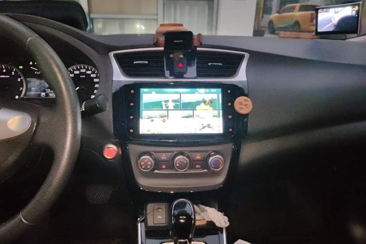 Used Nissan Sylphy 2019 1.6XV CVT Smart Connect Luxury Edition China VI Standard Audio And AC Panel