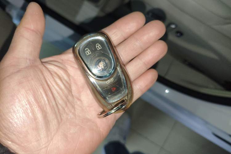 Used Buick GL8 2022 ES Landtrek 653T Comfort Edition Vehicle Key