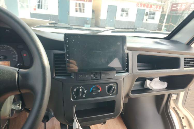 Used Wuling Zhiguang 2023 1.5L Practical Version 5/7 Seats
