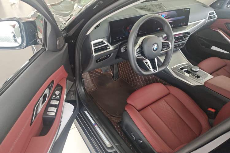 Used BMW 3 Series 2025 330Li M Sport Shadowline Package Driver Seat