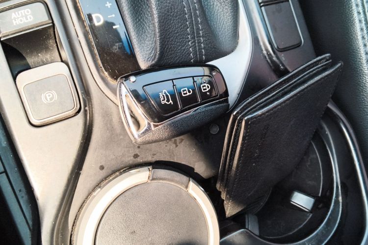 Used Hyundai Santa Fe 2013 2.4L Automatic Two-Wheel Drive Smart Version