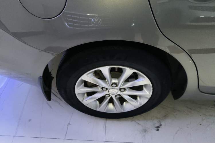 Used Buick GT 2018 15T Manual Entry-Level Version China V Standard Right Rear Wheel Hub