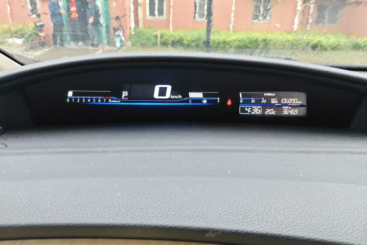 Used Honda Jade 2013 1.8L CVT Luxury Edition 5 seats