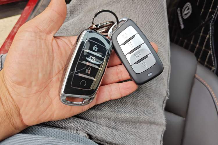 Used CHANGAN CS35PLUS 2018 1.6L Manual Cool Edition China V Standard Vehicle Key