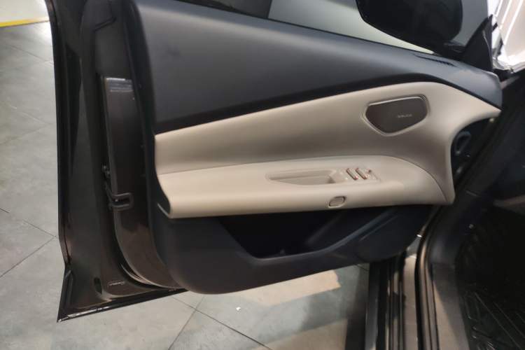 Used Lynk & Co Z10 2025 95 kWh 702 km All-Wheel Drive Intelligent Driving Ultra