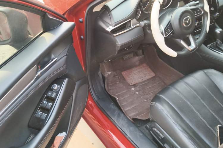 Used Mazda Atenza 2020 2.0L Blue Sky Luxury Edition
