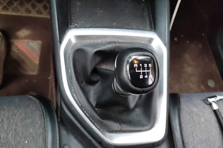 Used Baojun RM-5 2019 1.5T Manual Elite Version with 24-Hour Online Service 7 Seats