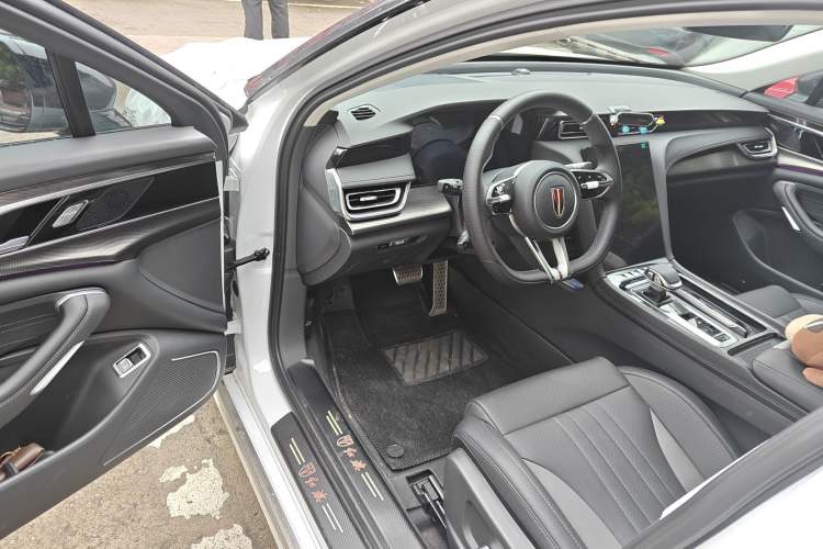 Used Hongqi H6 2025 2.0T Zhiyuan Edition