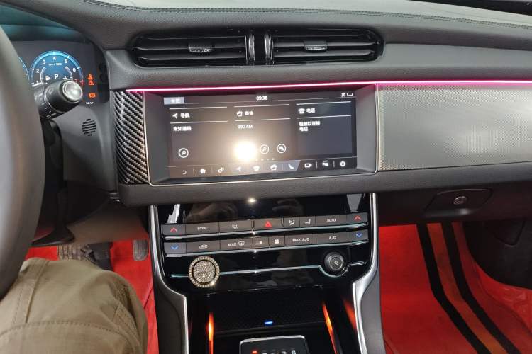 Used Jaguar XFL 2020 XFL 2.0T P200 Two-Wheel-Drive Elite Edition Audio And AC Panel