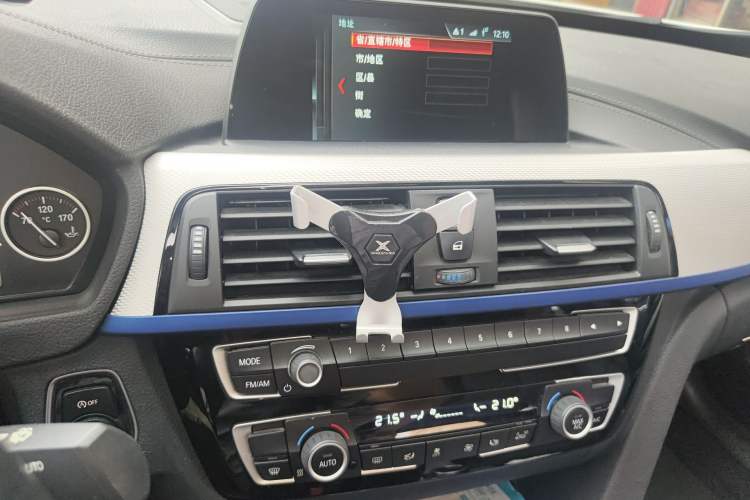 Used BMW 3 Series GT 2018 320i M Sport Edition Audio And AC Panel