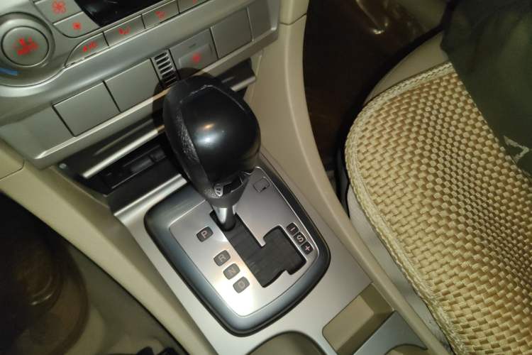 Used Ford Focus 2013 Hatchback Classic 1.8L Automatic Fashion Edition Gear Lever