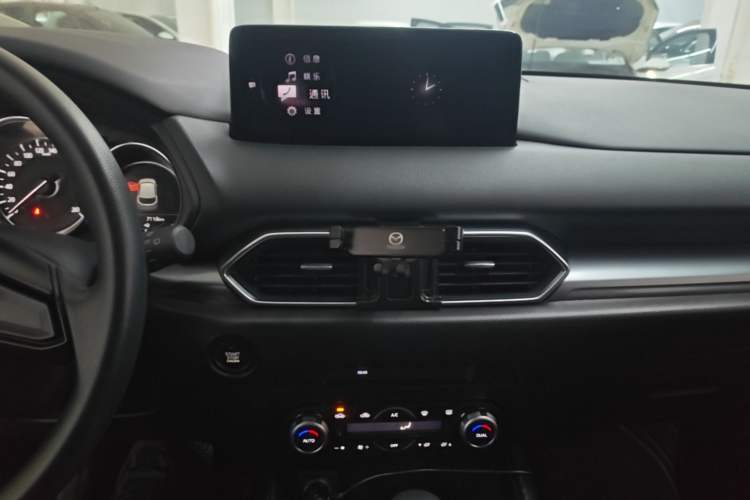 Used Mazda CX-5 2024 2.0L Automatic Two-Wheel Drive Comfort Version Audio And AC Panel