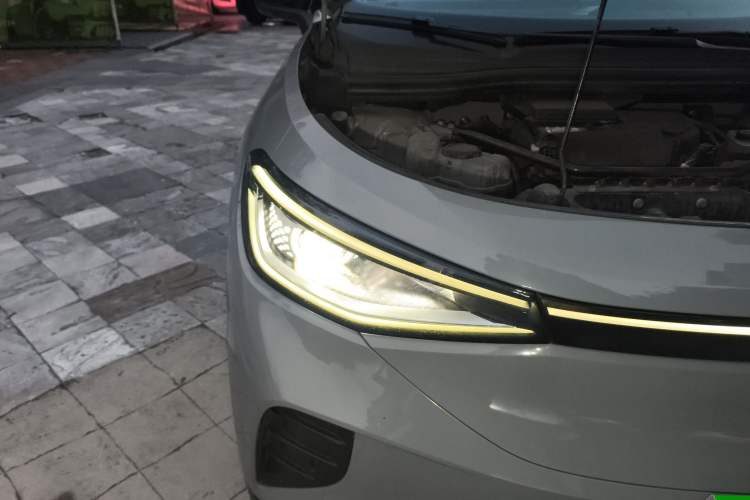 Used Volkswagen ID.4 CROZZ 2021 Long-Range PRO Two-Wheel Drive Version
