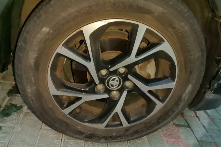 Used Toyota C-HR 2018 2.0L Leading with Sunroof China V Standard