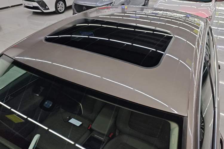 Used Volkswagen Magotan 2015 2.0 TSI Prestige Model