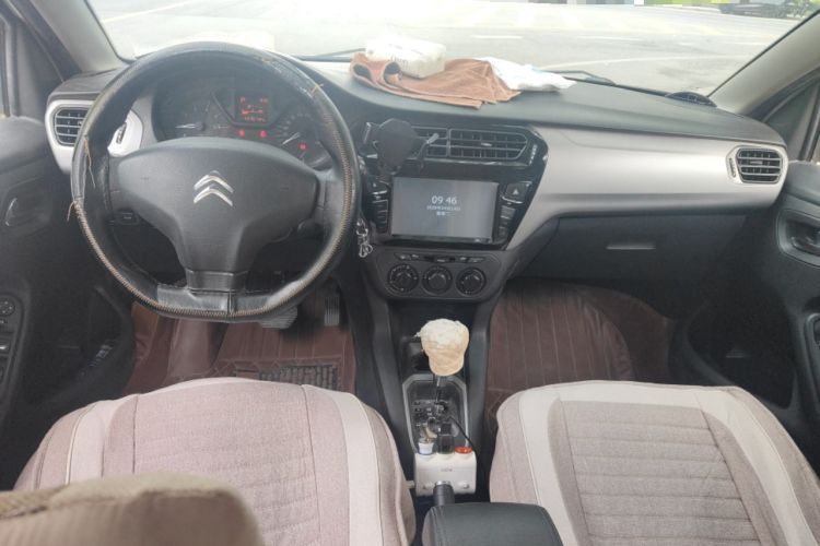 Used Citroen Elysee 2016 1.6L Automatic Fashion Model Center Console