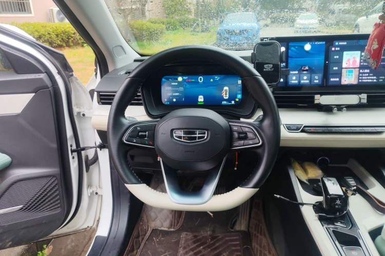 Used Geely Auto Emgrand L HiP 2022 1.5TD-DHT Pro 100KM Super Clean Steering Wheel