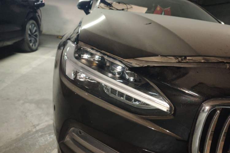 Used Volvo S90 2018 T4 Zhiyuan Edition
