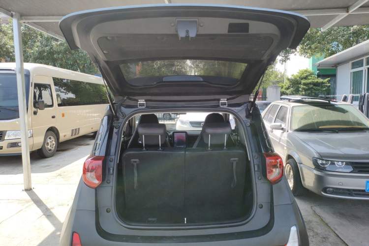 Used Chery QQ Little Ant 2022 Restyled Version Sweet Pink Edition Half-Sugar Version 30.6 kWh 30 kW 301 km Trunk