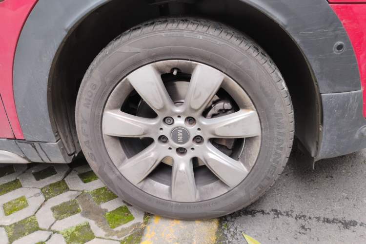 Used MINI Countryman 2018 1.5T COOPER Special Edition Right Front Wheel Hub