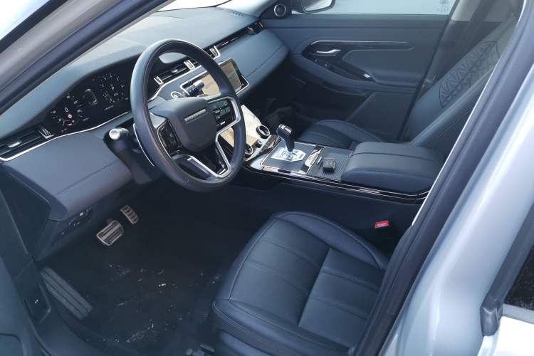 Used Land Rover Range Rover Evoque 2022 Aurora L 249 PS R-Dynamic Collins Antique Bronze Special Edition