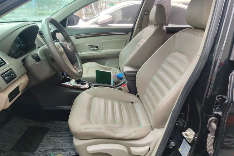 Used FORTHING Joyear S50 2016 1.6L CVT Deluxe Model