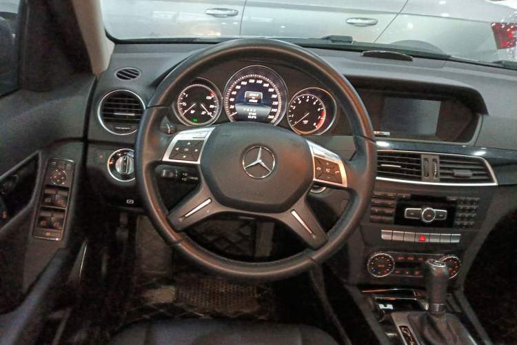 Used Mercedes-Benz C-Class 2013 C 180 Classic Grand Edition
