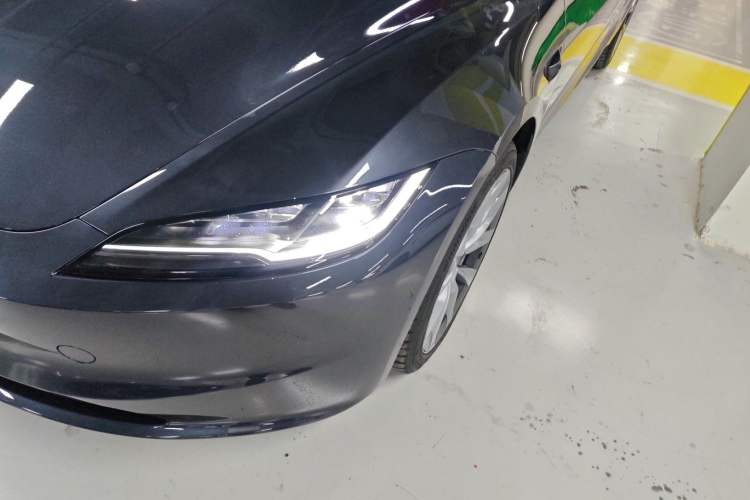 Used Tesla Model 3 2025 Rear-Wheel-Drive Version
