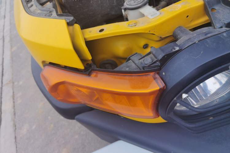 Used Toyota FJ Cruiser 2017 4.0L Dual Airbags Dual Fuel Tanks JBL – Middle East Right Front Headlight