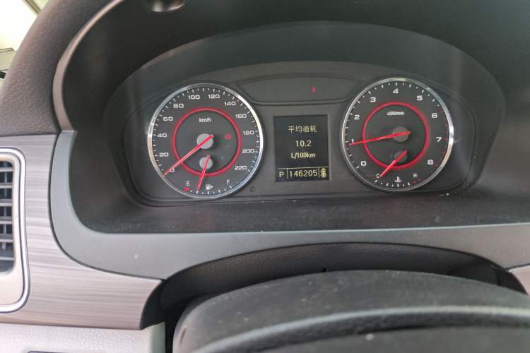 Used SAIC MAXUS G10 2016 2.0T Automatic Fashion Edition Odometer Close Up