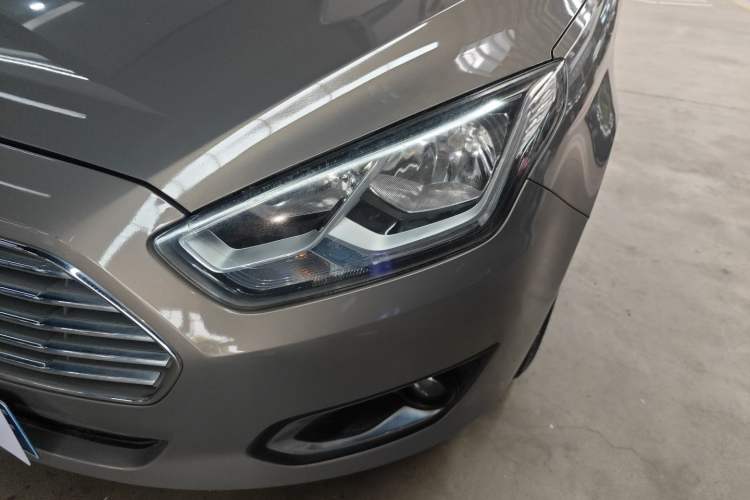 Used Ford Escort 2015 1.5L Automatic Fashion Model Left Front Headlight