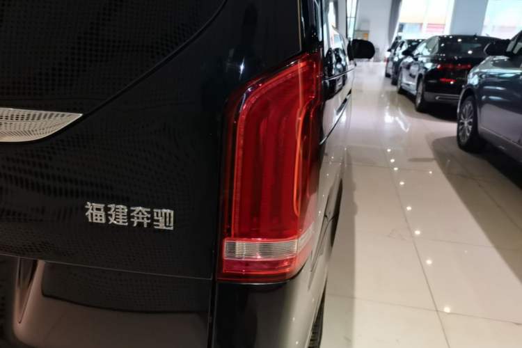 Used Mercedes-Benz V-Class 2021 V 260 Avantgarde Edition Right Rear Taillight