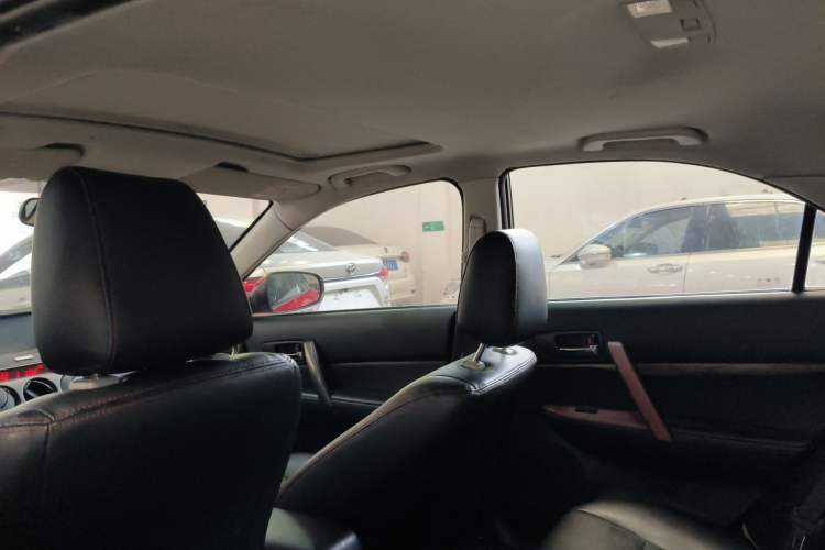 Used Mazda 6 2014 2.0L Automatic Classic Version
