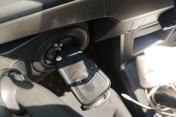 Used Roewe 350 2015 1.5L Manual Luxury Sunroof Edition