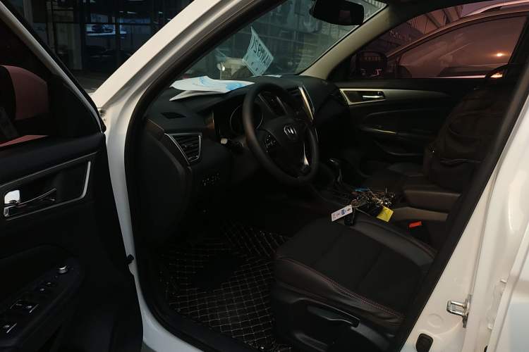 Used Changan CS75 2016 1.8T Automatic Elite Model China V Standard