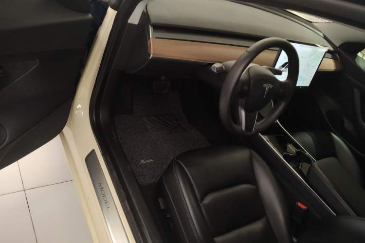 Used Tesla Model 3 2019 Standard Range Rear-Drive Upgraded Version
