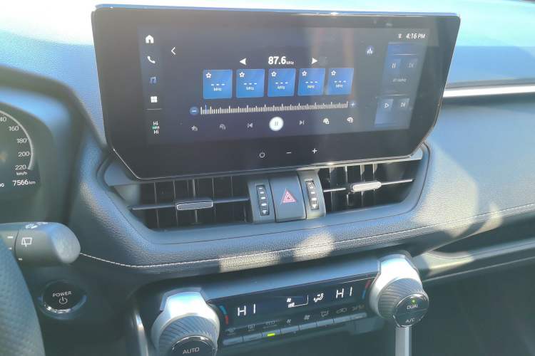 Used Toyota Wildlander 2023 Dual-Motor 2.5L E-CVT Two-Wheel Drive Luxury PLUS Edition
