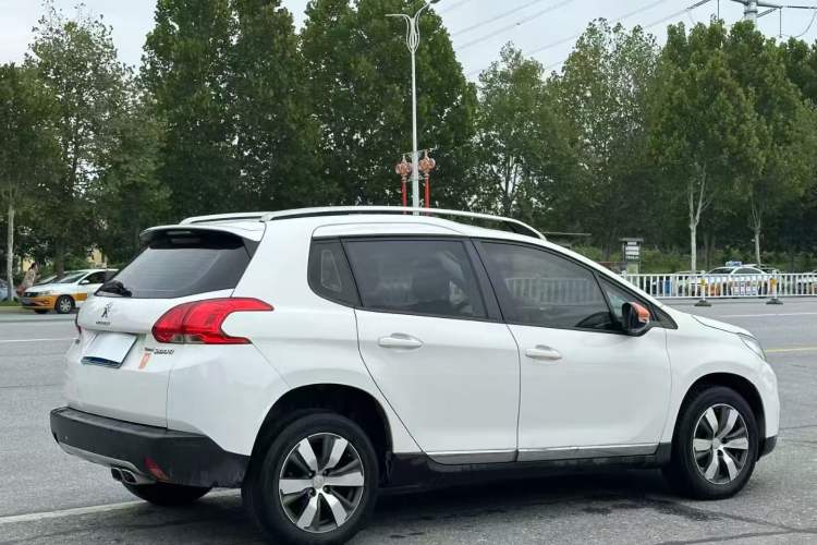 Used Peugeot 2008 2015 1.6THP Roland Garros Edition
