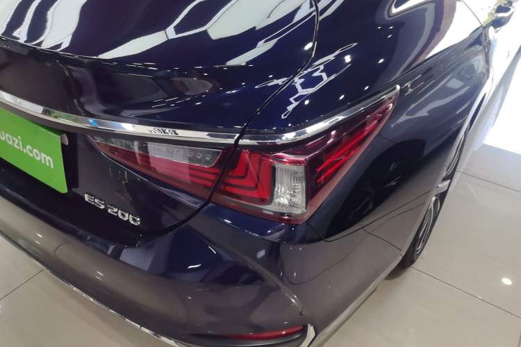 Used Lexus ES 2020 200 Excellence Edition
