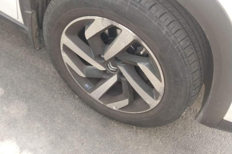 Used Citroen C3-XR 2015 1.6L Manual Pioneer Model Right Front Wheel Hub